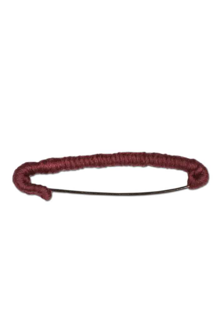 KNIT SAFETY PIN ROMEO RED