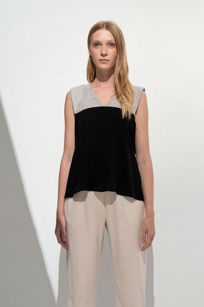 AMMA 'TIMAIA' BLACK SLEEVELESS TOP WITH TWO MATERIALS