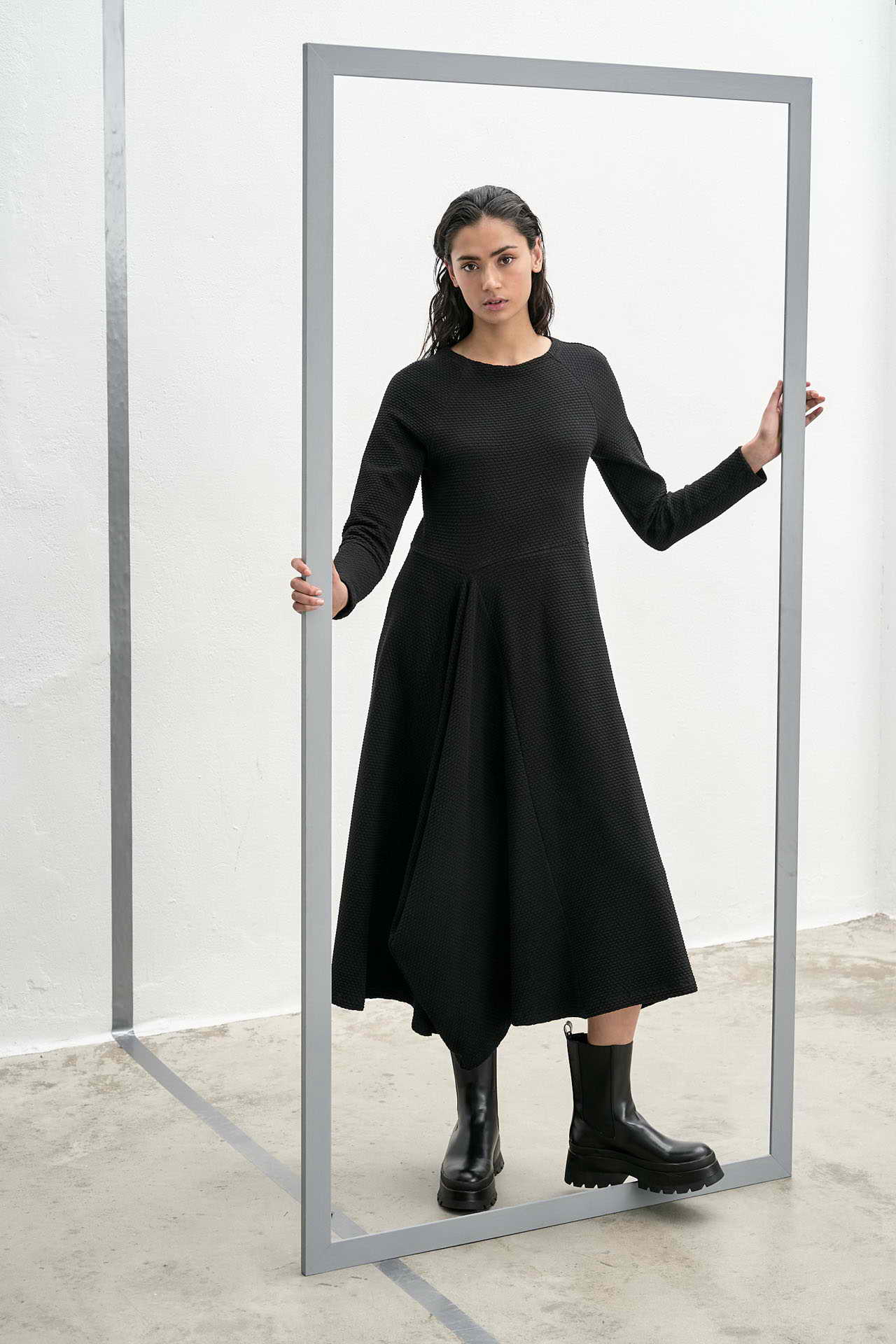 AMMA LARENTO BLACK DRESS